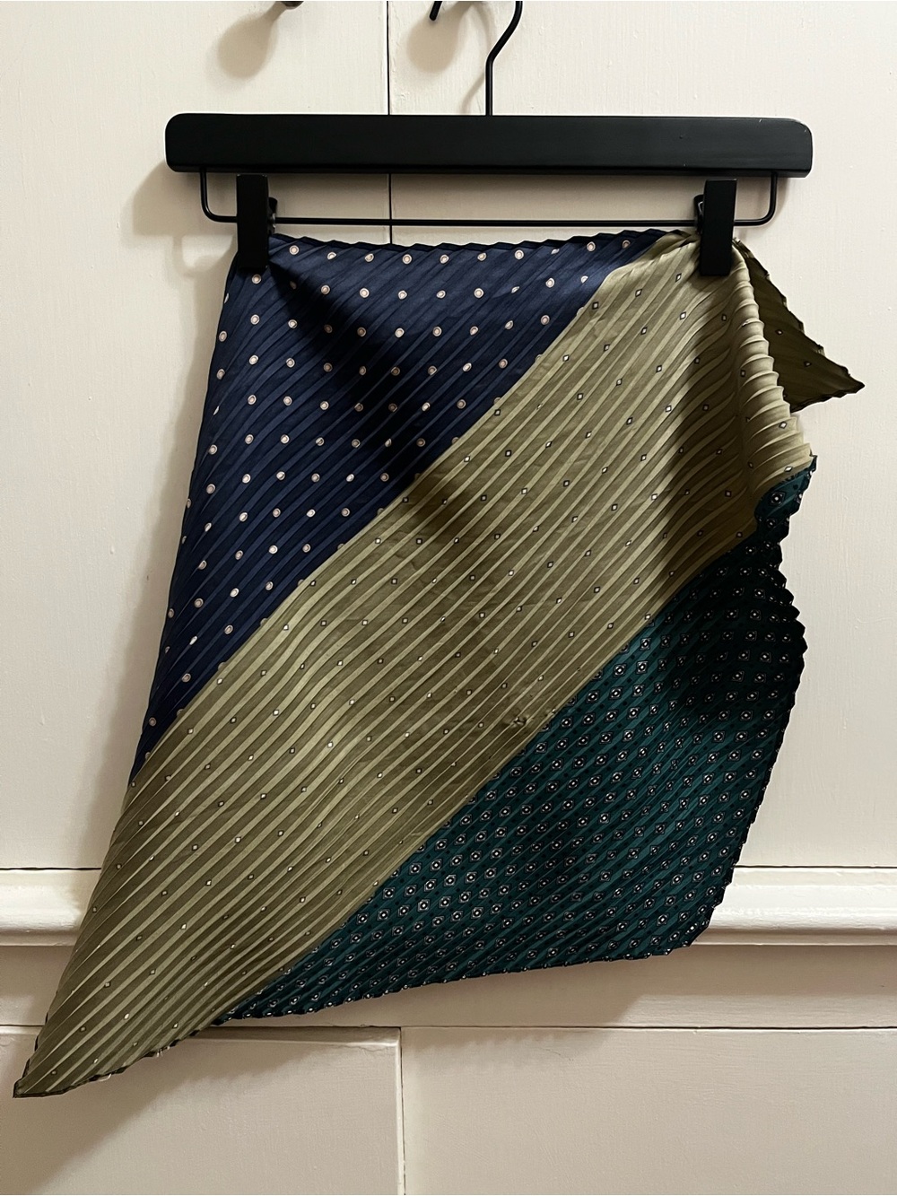 Multicolor Handkerchief - Picture 3 of 3